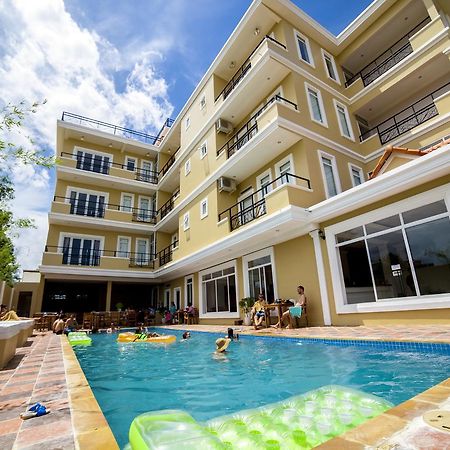 Mad Monkey Hostel Kampot (Adults Only) Eksteriør billede