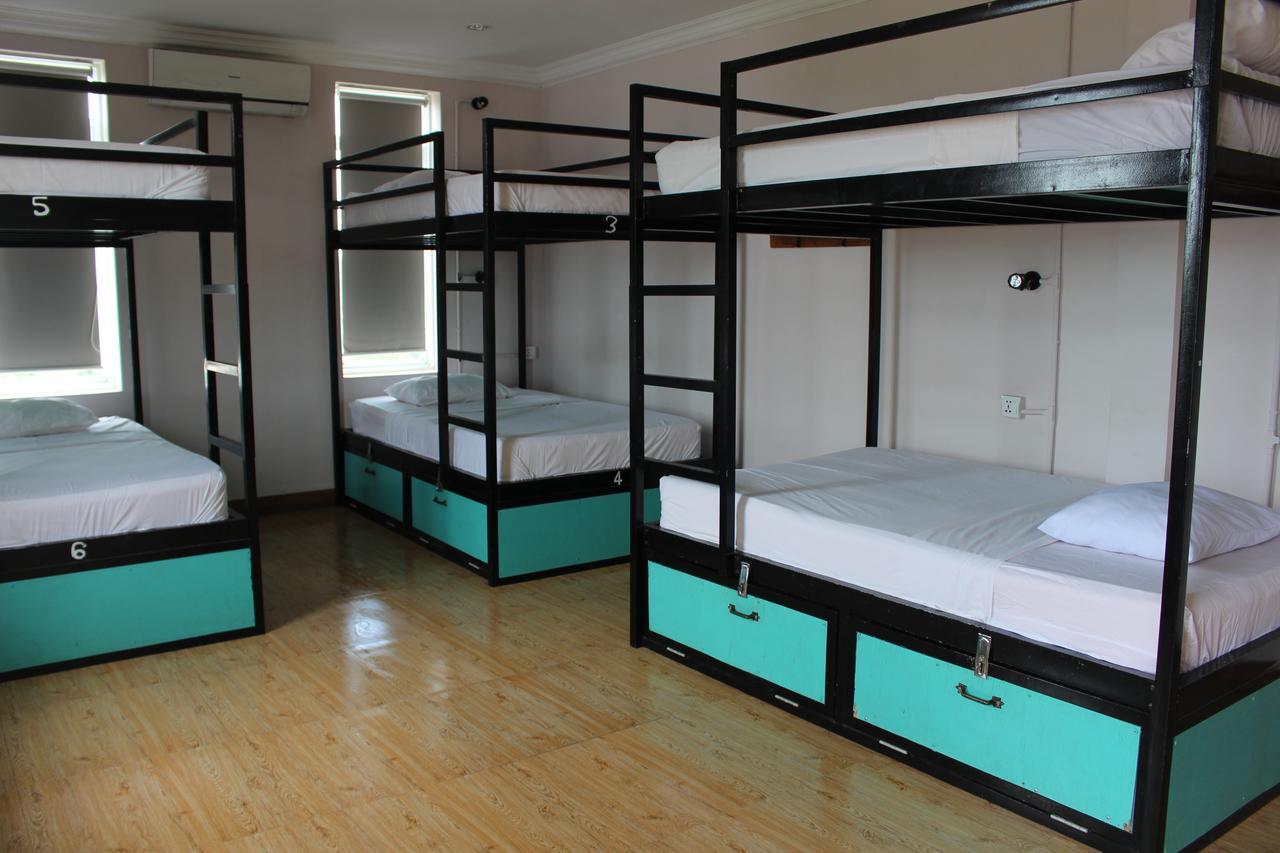 Mad Monkey Hostel Kampot (Adults Only) Eksteriør billede