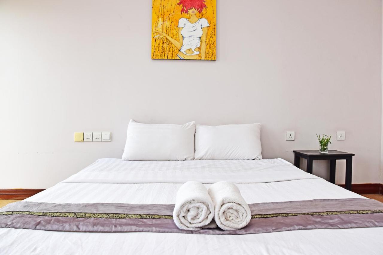 Mad Monkey Hostel Kampot (Adults Only) Eksteriør billede