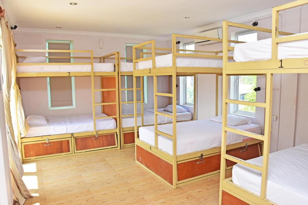 Mad Monkey Hostel Kampot (Adults Only) Eksteriør billede