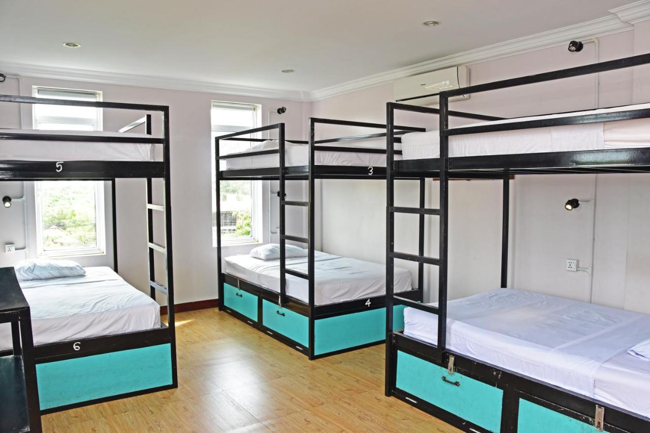 Mad Monkey Hostel Kampot (Adults Only) Eksteriør billede