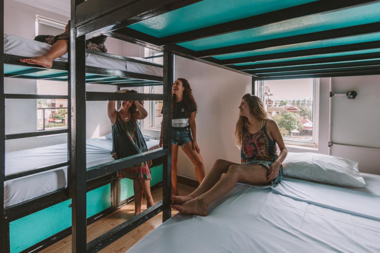 Mad Monkey Hostel Kampot (Adults Only) Eksteriør billede